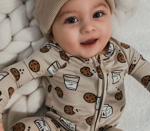 BÉ GÁI 10 THÁNG DỄ THƯƠNG, CẦN CHỊ VỀ CHĂM SÓC CHO BÉ CHU ĐÁO ĐỂ MẸ BA MẸ AN TÂM ĐI LÀM, LƯƠNG 10 TRIỆU. 