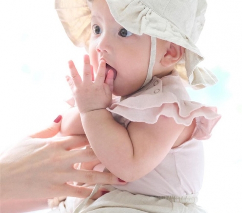 CẦN GẤP CÔ CHĂM BÉ 5 THÁNG TUỔI 