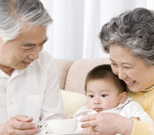 TÌM NGƯỜI CHĂM SÓC NGƯỜI GIÀ