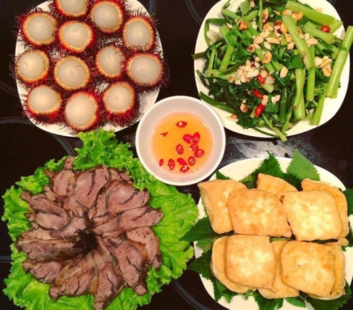 GIÚP VIỆC NHÀ _ NẤU ĂN NHÀ CHUNG CƯ LƯƠNG 9 TRIỆU ( BAO ĂN Ở) LIÊN HỆ : 0972639511