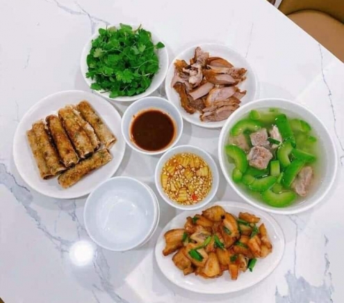 TÌM GẤP 1 CÔ GIÚP VIỆC NHÀ , TỰ TIN NẤU ĂN