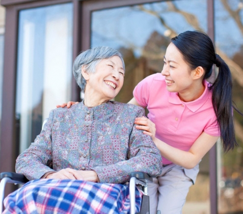 CẦN GẤP 1 CHỊ CÓ KINH NGHIỆM CHĂM NGƯỜI LỚN TUỔI