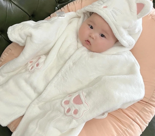 HIỆN EM ĐANG CẦN GẤP 1 CÔ CHĂM BÉ 10 THÁNG  