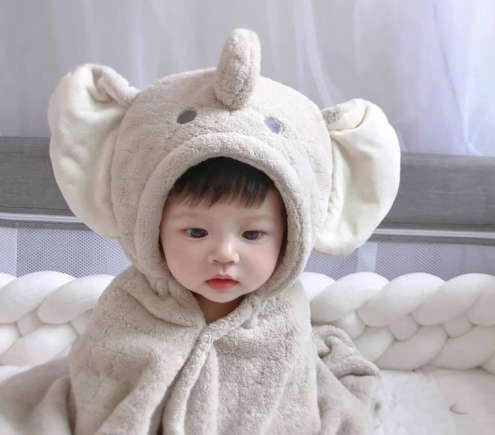 EM ĐANG CẦN NGƯỜI CHĂM BÉ 10 THÁNG