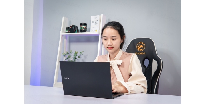 CẦN TUYỂN 2 BẠN NỮ BIẾT SỮ DỤNG MÁY TÍNHVĂN PHÒNG CƠ BẢN