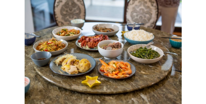 CHÍNH CHỦ CẦN TUYỂN CÔ LÀM Ở LẠI