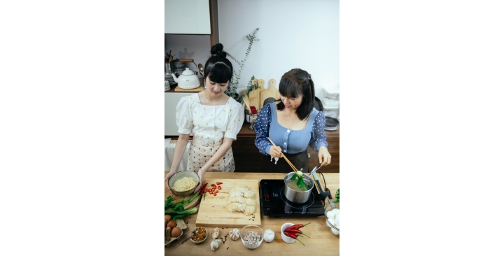 CẦN GẤP 1 CÔ CHUYÊN DỌN DẸP NẤU ĂN