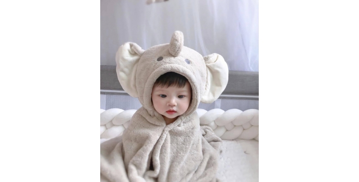 EM ĐANG CẦN NGƯỜI CHĂM BÉ 10 THÁNG